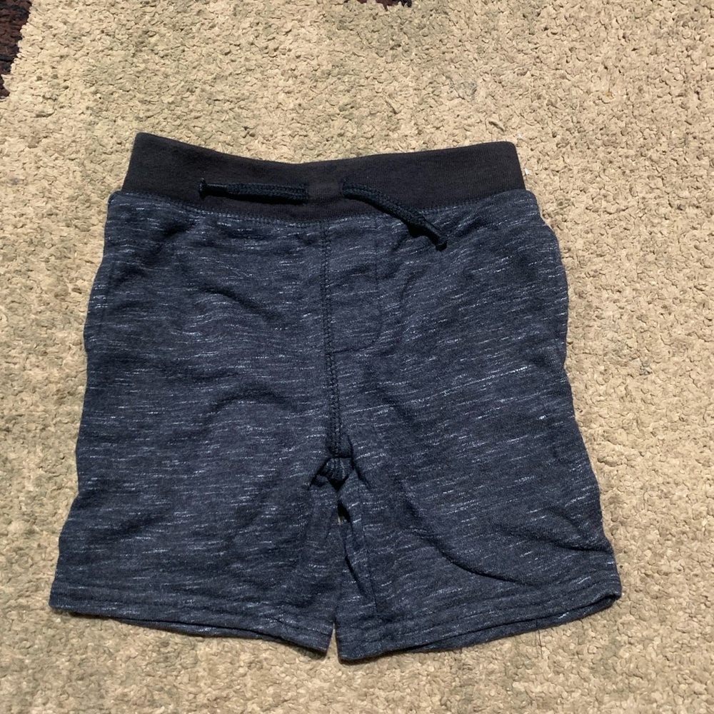 Garanimals boys shorts size 3T.